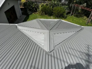 Common Signs You Need a Complete Roof Replacement